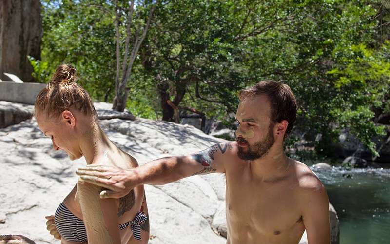 Couple enjoying their honeymoon in Costa Rica