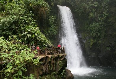 La Paz Waterfall Gardens, Poas Volcano & Doka