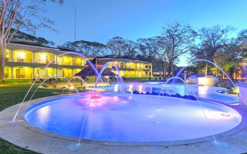 Set in wooded grounds on the shores of Playa Panamá, this all-inclusive beach resort is 14 km from the gardens of Sardinal Park and 15 km from the tennis and fitness activities of The Club at Coco Bay.