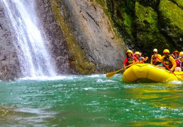 Costa Rica White Water Rafting River Tours